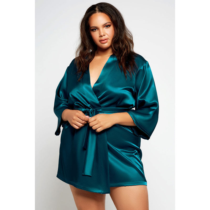 Lila Robe